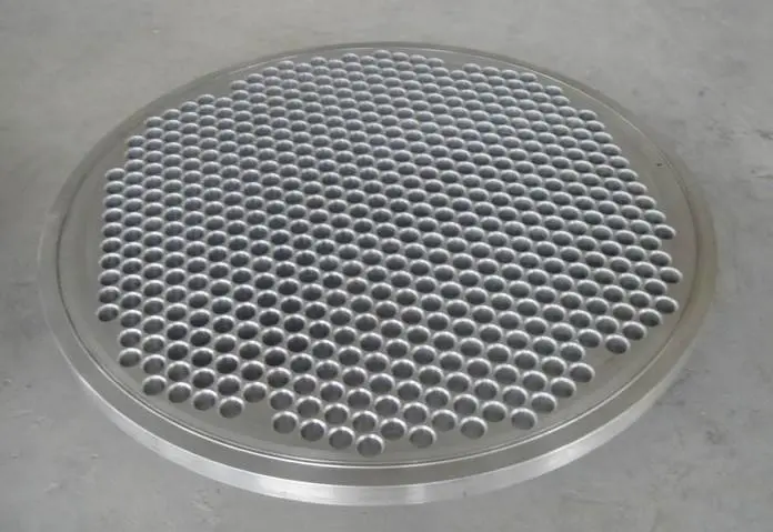 We supply machines for manufacturing tube sheets