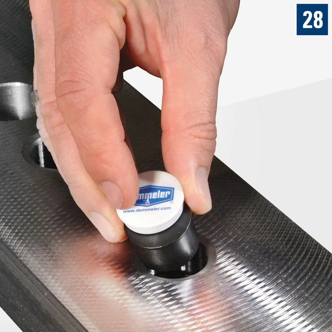 Магнит для заглушек D28 Ø32 mm