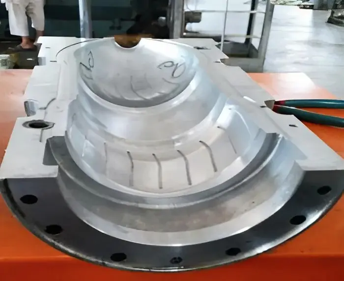 Применение станка GDM1-203 в сверлении каналов прес-форм