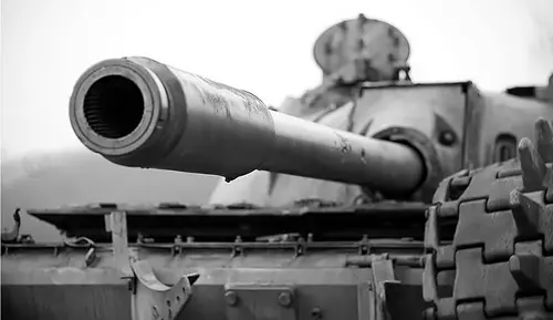 Применение станка для развертывания и раскатывания глубоких отверстий DRM-200 в военной промышленности