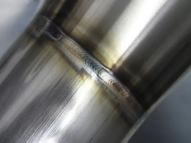 Сварочный шов на стали