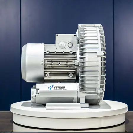 Воздуходувка одноступенчатая IRV-X004-032 (270 м³/ч, 2,2 кВт)