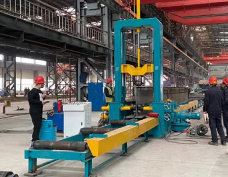 Станок для сборки двутавровых балок