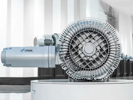 Воздуходувка двухступенчатая IRV-X004-071 (1110 м³/ч, 25 кВт)