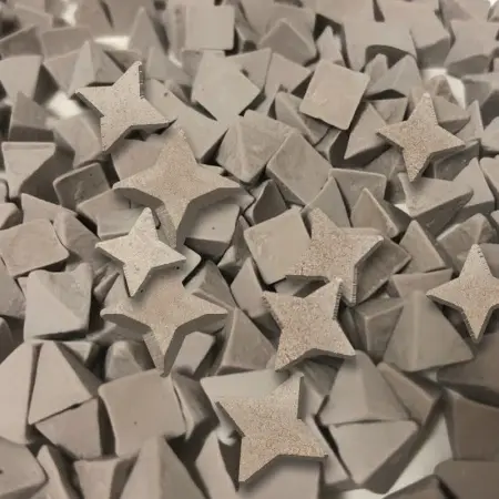 Наполнитель для галтовки SCE 25х15х25 мм Керамика Средняя агрессивность