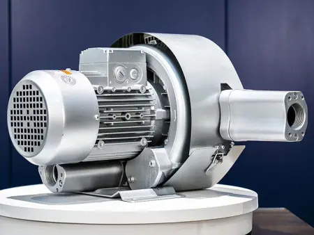 Воздуходувка двухступенчатая IRV-X004-019 (150 м³/ч, 1,6 кВт)