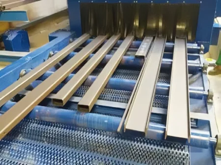 S-6925 Рольганговая дробеметная установка для листов и профилей