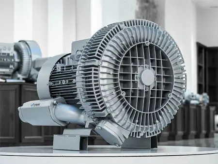 Воздуходувка двухступенчатая IRV-X004-064 (900 м³/ч, 11 кВт)