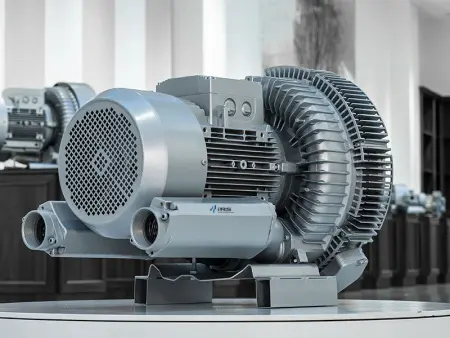 Воздуходувка двухступенчатая IRV-X004-064 (900 м³/ч, 11 кВт)