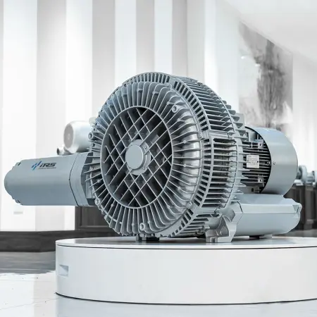 Воздуходувка двухступенчатая IRV-X004-071 (1110 м³/ч, 25 кВт)