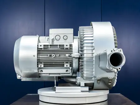 Воздуходувка двухступенчатая IRV-X004-061 (520 м³/ч, 11 кВт)