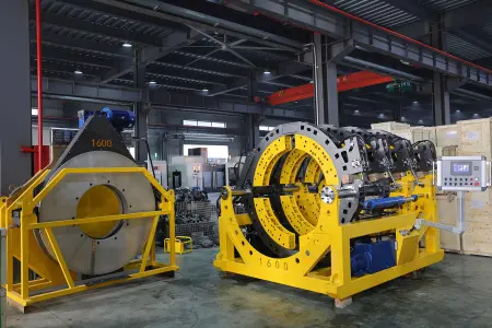 AWP-HM-1600AH PRO Аппарат для стыковой сварки HDPE 1200-1600 мм с гидравлическим приводом и блокировкой