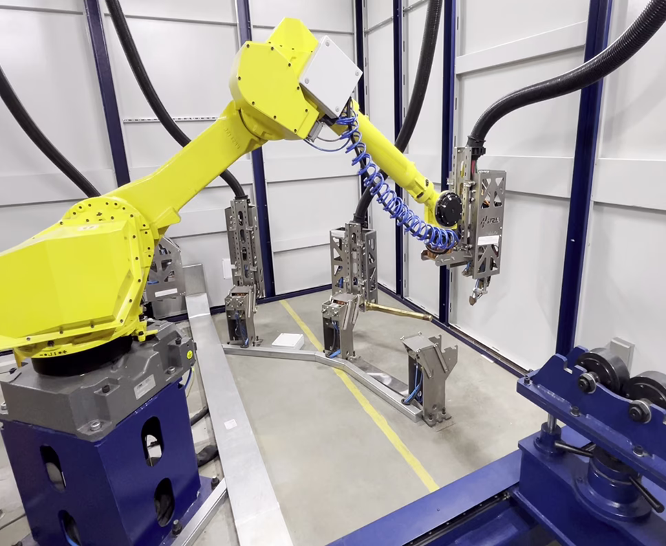 Механизм позиционирования лазерной головы в комплексе лазерной сварки и наплавки