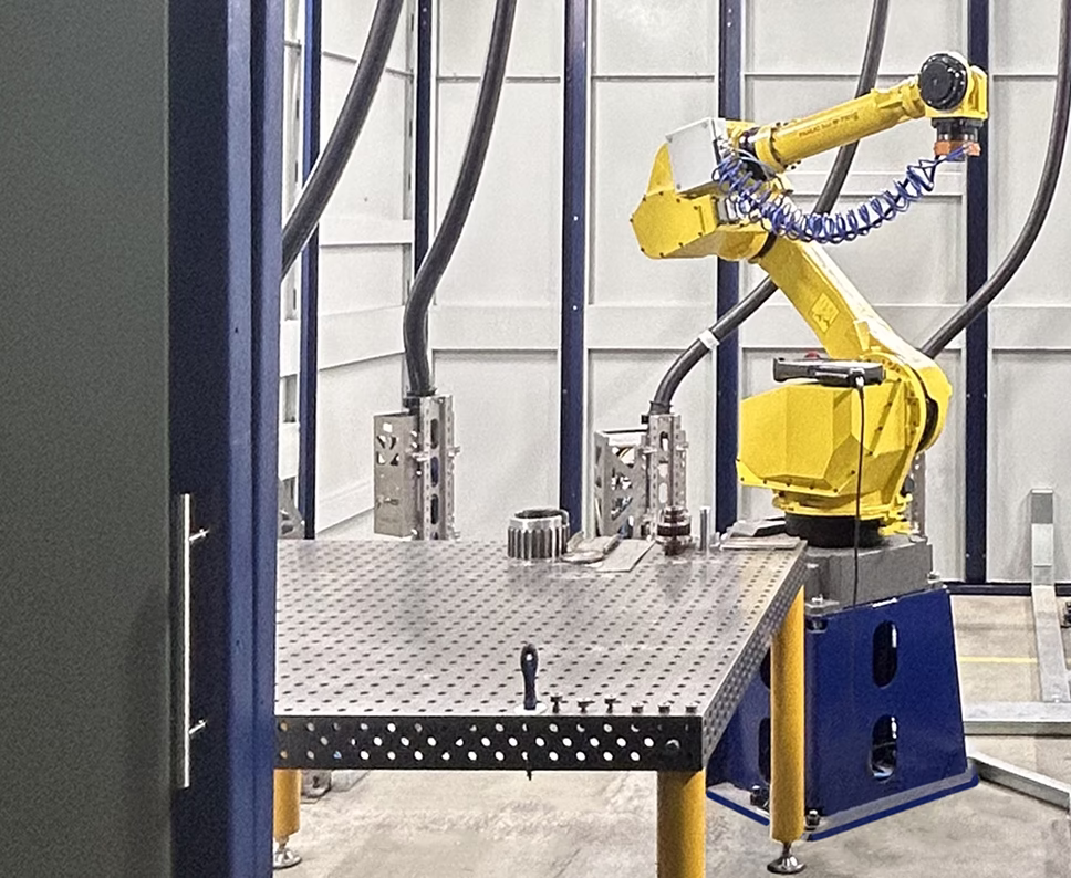 Рабочая зона 2 для обработки детали в комплексе лазерной сварки и наплавки