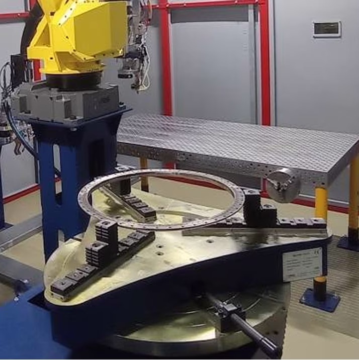 2-axis positioner in the sandblasting and surface treatment complex