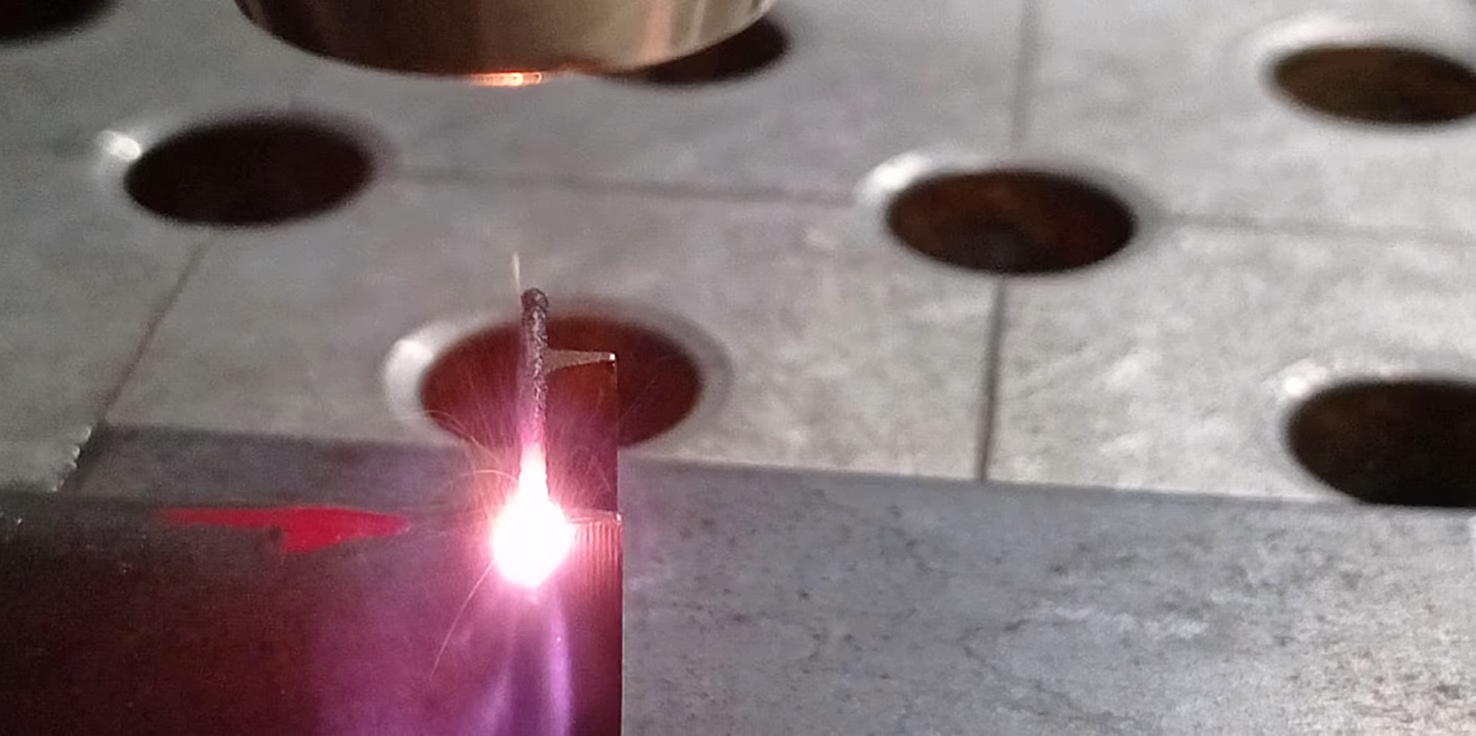 Laser cladding process. Technology setup