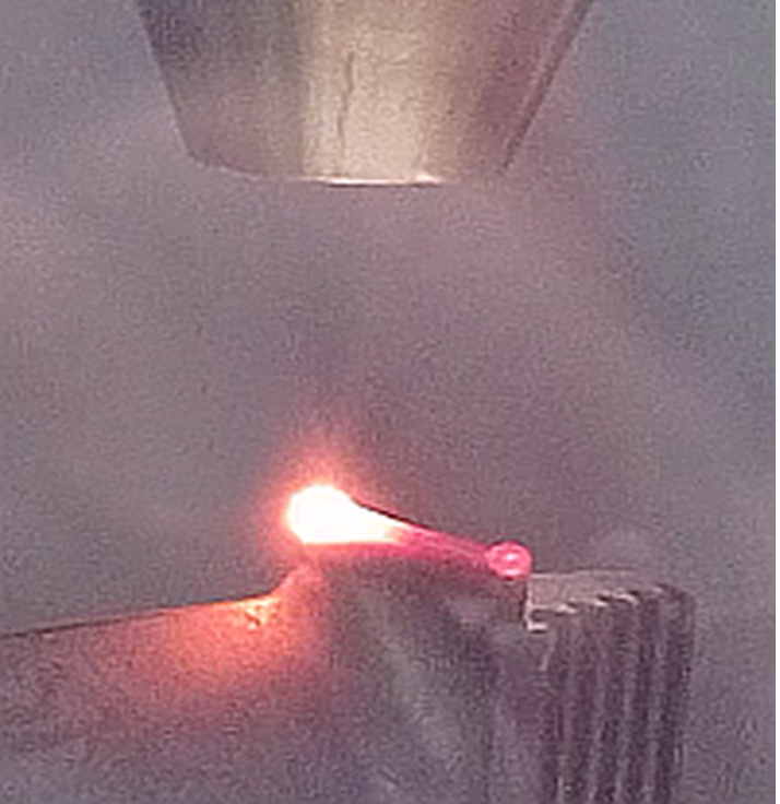 Laser cladding in controlled atmosphere chamber. Blade tip restoration 1