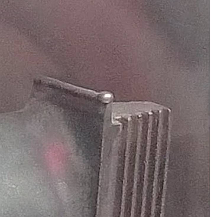 Laser cladding in controlled atmosphere chamber. Blade tip restoration 2