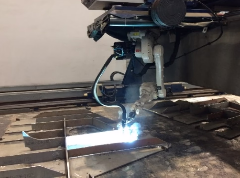 Сварка деталей на РТК лазерной сварки